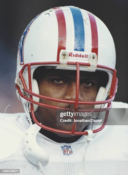 Lorenzo White, Running Back for the Houston Oilers during the American Football Conference Central game against the Cleveland Browns on 20 December...