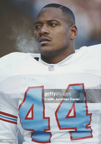 Lorenzo White, Running Back for the Houston Oilers during the American Football Conference Central game against the Cleveland Browns on 20 December...