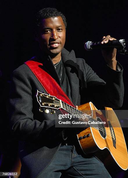 Singer Babyface performs at the 106.7 Lite fm "One Night With Lite" Concert at Wamu Theater of Madison Square Garden September 17, 2007 in New York.