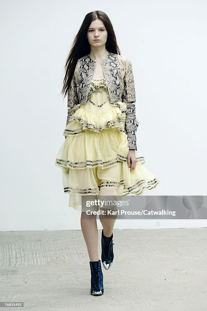 Christopher Kane - LFW Spring Summer 2008 - Runway