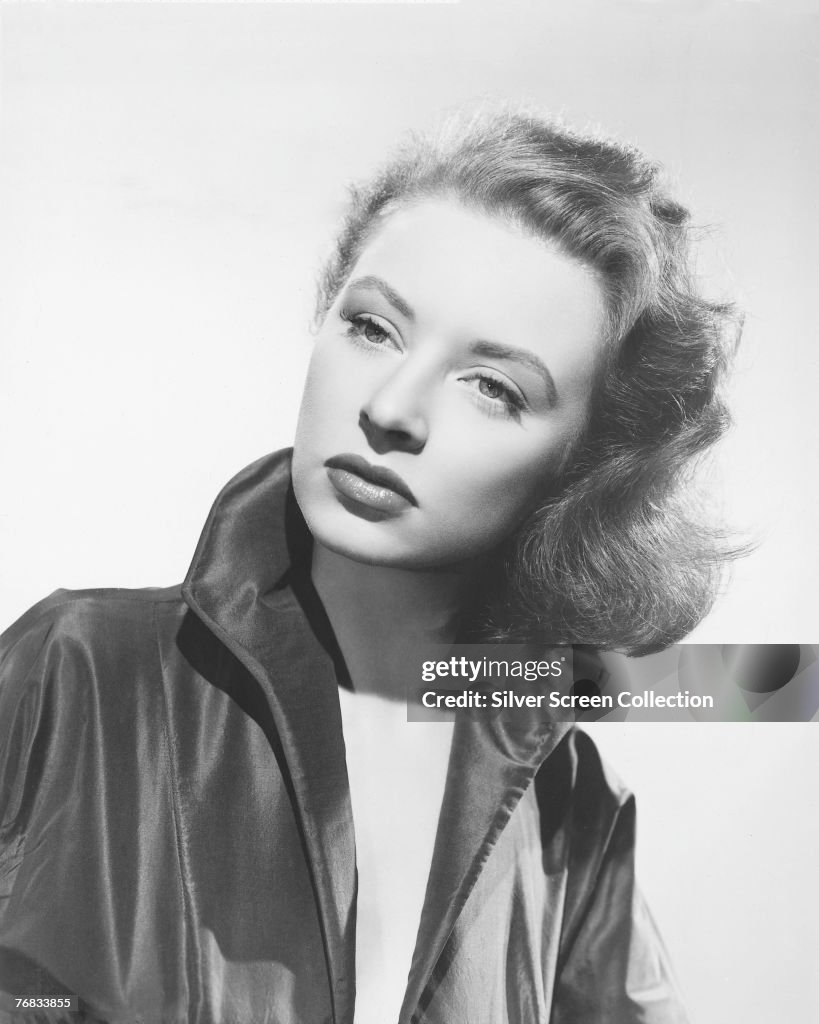 American actress Amanda Blake , circa 1955. News Photo Getty Images