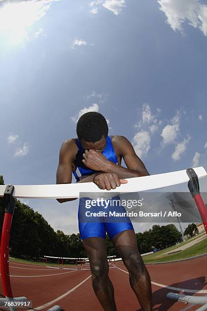 Runner Crying 262 Runner Cry Stock Photos, High-Res Pictures, and Images - Getty Images