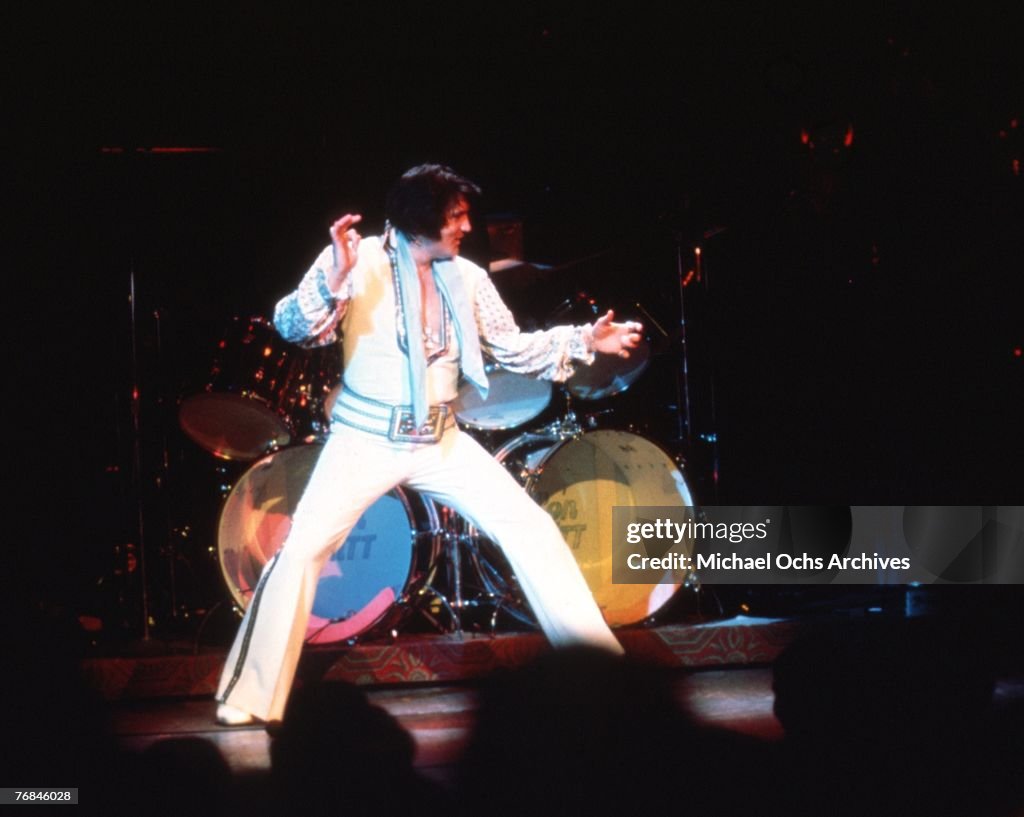 Elvis Presley in concert in Las Vegas