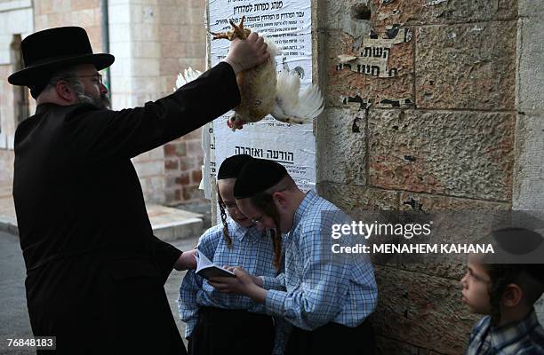 Kaparot Ritual 311 Swing Gates Stock Photos, High-Res Pictures, and Images - Getty Images