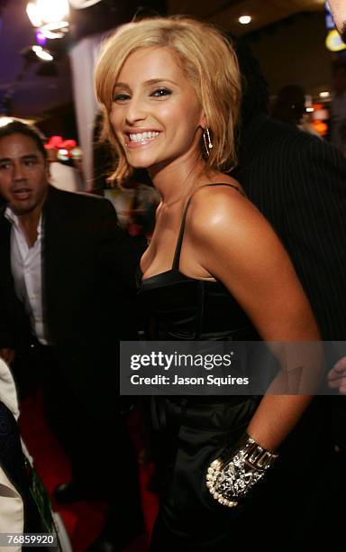 Singer Nelly Furtado arrives at the 2007 MTV Video Music Awards at The Palms Hotel and Casino on September 9, 2007 in Las Vegas, Nevada.