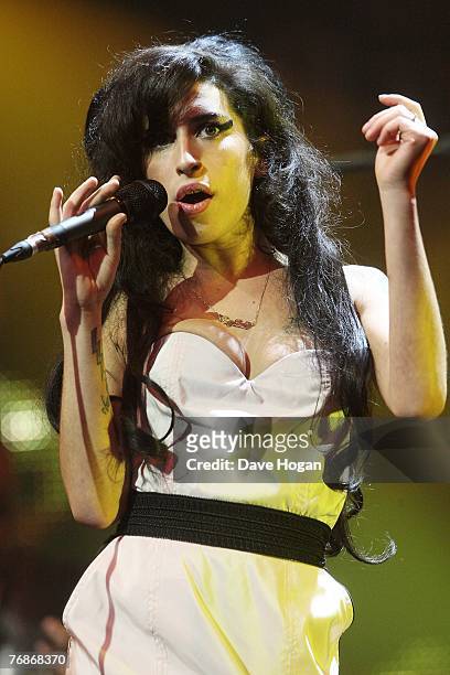 Amy Winehouse performs on stage at the Music Of Black Origin Awards at the O2 Arena, Greenwich on September 19, 2007 in London, England.