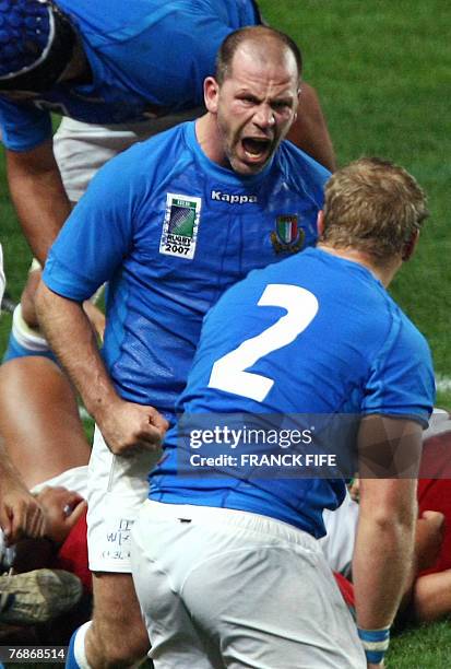 Troncon Rugby Scrum Half Alessandro Troncon Photos and Premium High Res Pictures ...