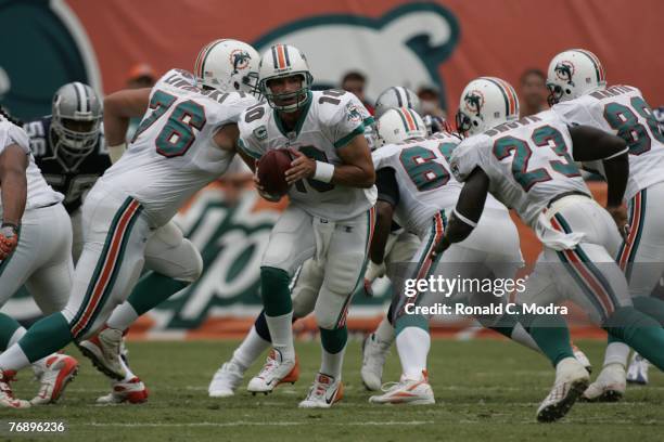 Quarterback Trent Green of the Miami Dolphins during practice prior to a game against the Dallas Cowboys at Dolphin Stadium on September 16, 2007 in...