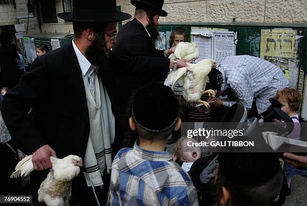 Kaparot Ritual Swing Gates Photos and Premium High Res Pictures - Getty Images