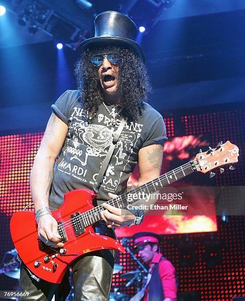 Slash 2007 98 Velvet Revolver In Concert In Las Vegas Stock Photos, High-Res ...