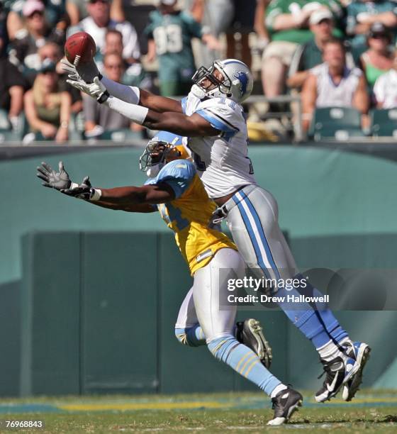 Wide receiver Roy Williams of the Detroit Lions goes up for the ball over cornerback Sheldon Brown of the Philadelphia Eagles on September 23, 2007...