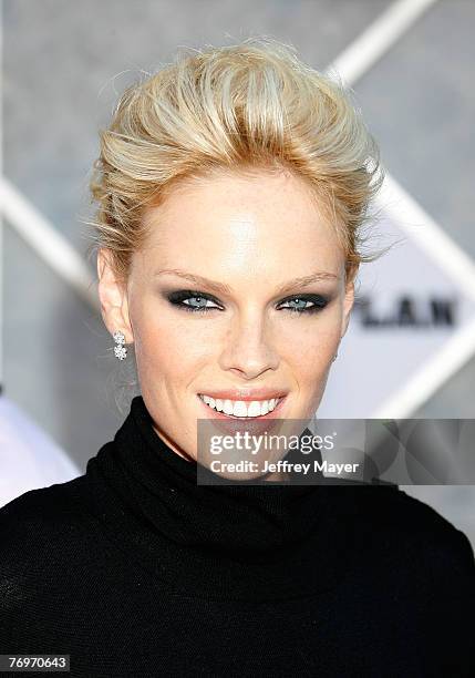 Actress Kate Nauta arrives at the "The Game Plan" premiere at the El Capitan Theatre on September 23, 2007 in Hollywood, California.