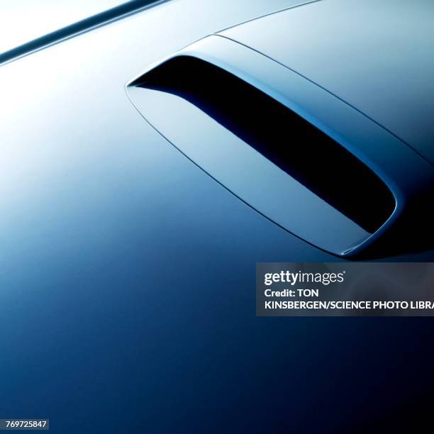 air inlet on car bonnet - motorhaube stock-fotos und bilder