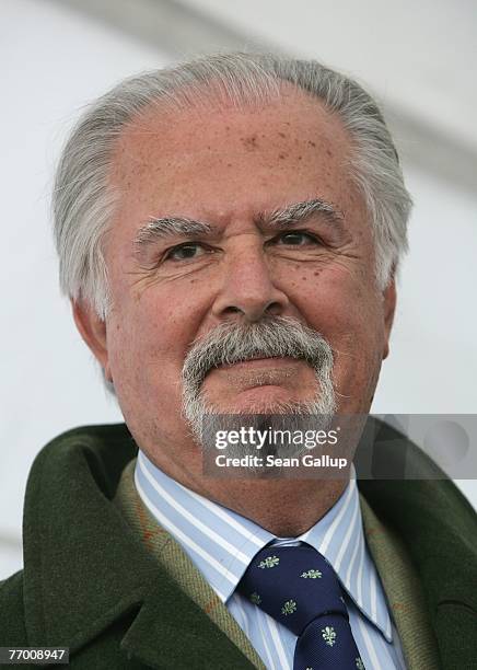 Columbian artist Fernando Botero arrives at the opening of his sculpture show "Botero in Berlin" at the Lustgarten September 25, 2007 in Berlin,...