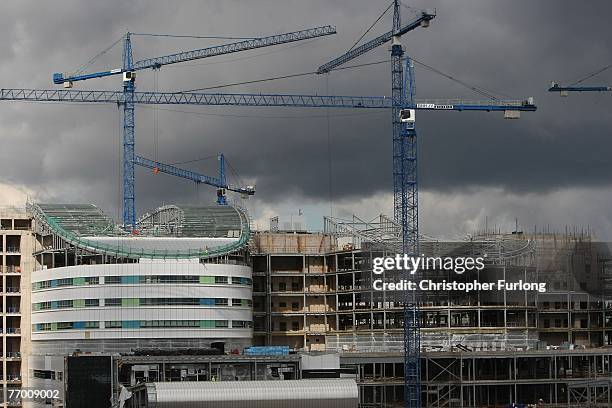 Cranes dominate the Birmingham skyline as work continues on the city's new Super Hospital; the Queen Elizabeth Hospital on 25 September, 2007 in...