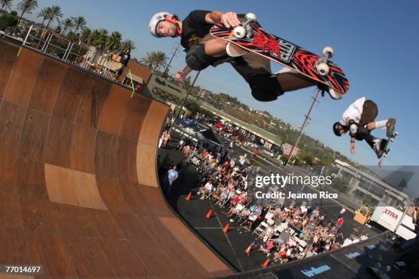Tony Hawk Large Ramp Orange Verte Photos and Premium High Res Pictures - Getty Images