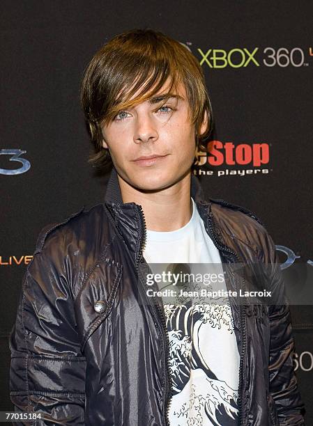 Zac Efron visits GameStop for the release of "Halo 3" on September 24, 2007 in Universal City, California.