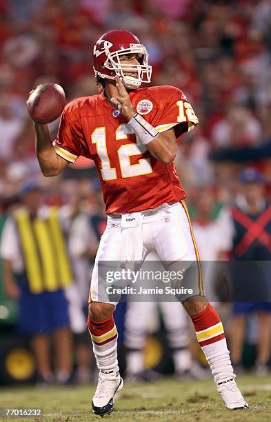 Quarterback Brodie Croyle of the Kansas City Chiefs passes during the 1st quarter of the preseason game against the New Orleans Saints on August 23,...