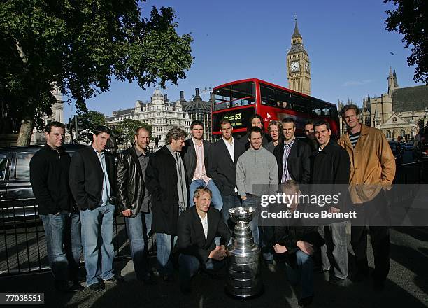 Members of the Anaheim Ducks hockey team tour London on September 26, 2007 prior to this weekend's games against the Los Angeles Kings in London,...