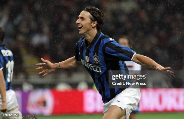 Zlatan Ibrahimovic of Inter Milan celebrates after scoring during the Serie A match between Inter Milan and Sampdoria at the San Siro Stadium on...