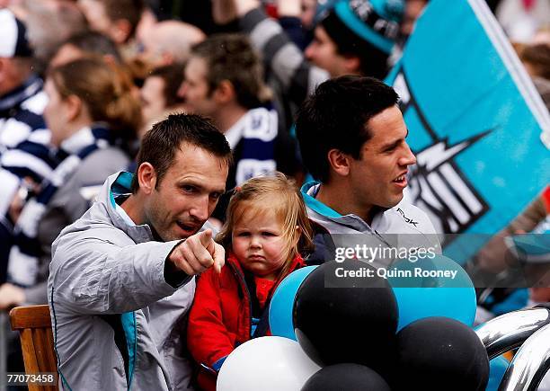 Darryl Wakelin of Port Adelaide points to someone in the crowd during the 2007 AFL Grand Final Parade on September 28, 2007 in Melbourne, Australia.