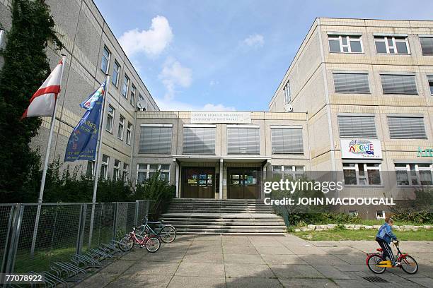 Arc In Berlin 436 Die Arche Stock Photos, High-Res Pictures, and Images - Getty Images