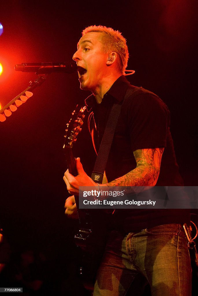 Yellowcard, Blue October and Shiny Toy Gun in Concert at the Nokia Theater - September 26, 2007