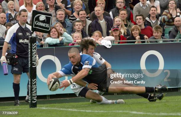 Bath's Matt Banahan scores a try during the Guinness Premiership rugby match between Bath and Sale Sharks, at the Recreation Ground on September 29,...