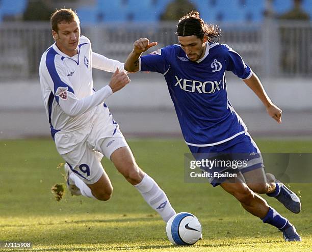 Danny of FC Dynamo Moscow competes for the ball with Denis Kovba of FC Krylya Sovetov Samara during the Russian Football League Championship match...