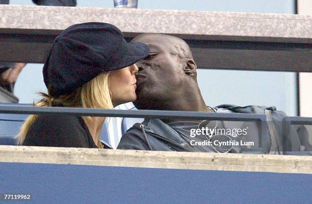 German supermodel Heidi Klum has given birth to a baby boy, her husband, British pop singer Seal, said on his Web site. Johan Riley Fyodor Taiwo...