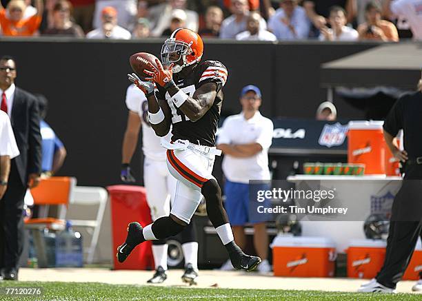 Wide receiver Braylon Edwards of the Cleveland Browns catches a pass in a game against the Baltimore Ravens at the Cleveland Browns Stadium on...