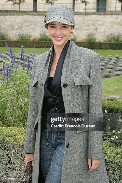 Helene De Fougerolles arrives to attend the Christian Dior Fashion show during the Sping/ Summer 08 fashion week on October 1, 2007 in Paris, France.