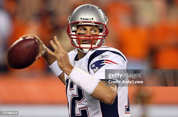 Tom Brady of the New England Patriots throws a pass against the Cincinnati Bengals during the NFL game on October 1, 2007 at Paul Brown Stadium in...