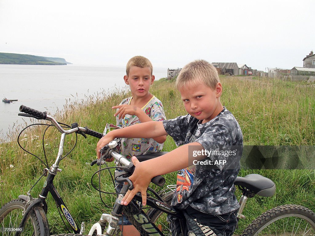 TO GO WITH AFP STORY "Russia-Japan-diplo