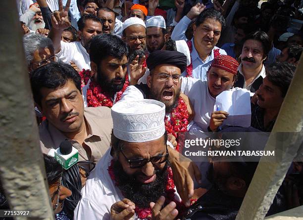 Pakistani members of the Sindh provincial assembly arrive at the assembly to present their resignation letters in Karachi,02 October 2007. Pakistani...