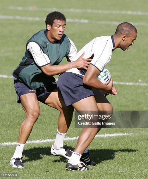 Ashwin Willemse and JP Pietersen during the South Africa training session at the Stade Jean Bouin on October 2, 2007 in Marseille, France