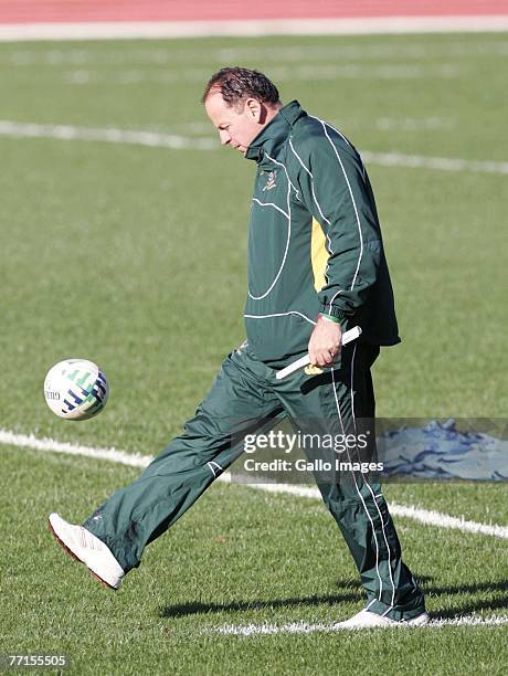 Jake White during the South Africa training session at the Stade Jean Bouin on October 2, 2007 in Marseille, France