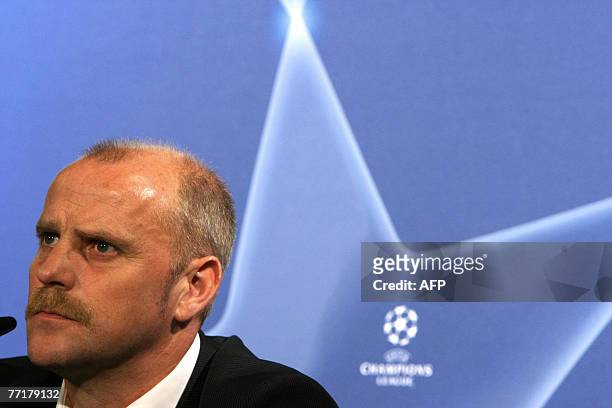 Bremen's coach Thomas Schaaf gives a press conference after the Werder Bremen vs Olympiacos CFP group C Champions League football match in Bremen 03...