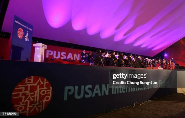 South Koreans perform during the opening ceremony of the 12th Pusan International Film Festival on October 4, 2007 in Pusan, South Korea.The...