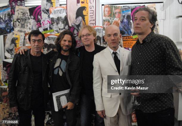 Eddie Vedder , presenter, with Bill Berry, Mike Mills, Michael Stipe and Peter Buck of R.E.M., inductees *EXCLUSIVE*