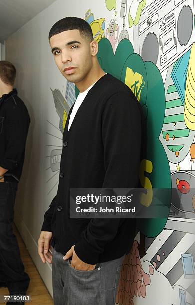 Actor Aubrey Graham of the TV show "DeGrassi High" visits MTV's "TRL" at MTV Studios October 2, 2007 in New York City.