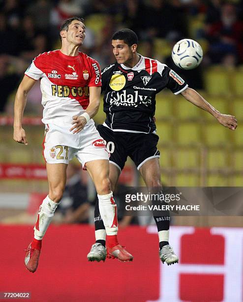 Nancy's forward Issiar Dia vies with Monaco's midfielder Camel Meriem during their French L1 football match Monaco vs. Nancy, 05 october 2007 at the...