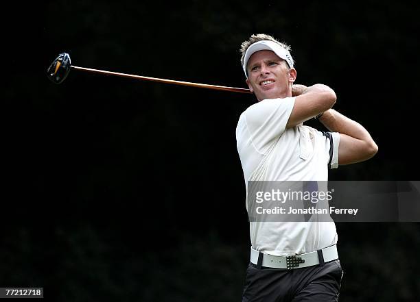 Richard Johnson tees off on the 15th hole during the third round of the Valero Texas Open at La Cantera Golf Club October 6, 2007 in San Antonio,...
