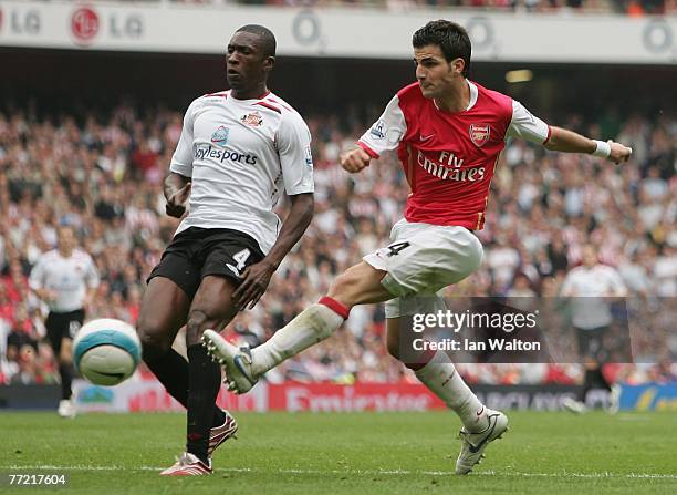 Cesc Fabregas of Arsenal in action during the Barclays Premier League match between Arsenal and Sunderland at the Emirates Stadium on October 7, 2007...