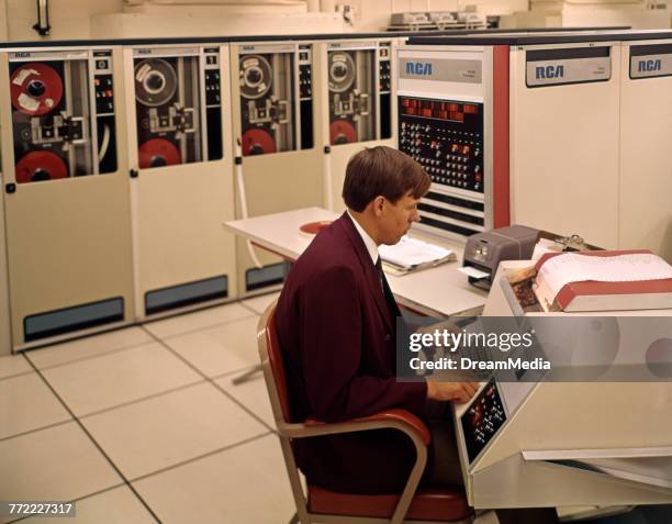 Mainframe Programer Mainframe System Stock-Fotos und Bilder - Getty Images