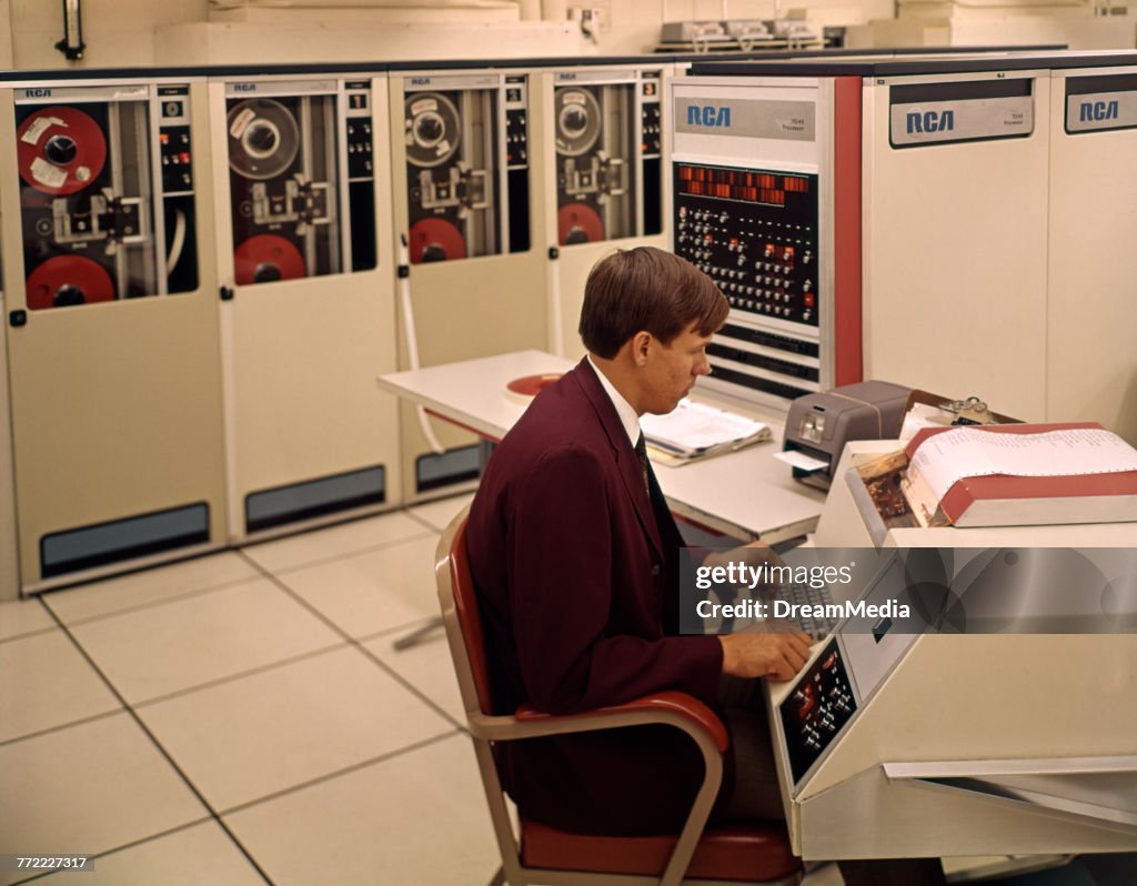 1960s Computer Gui 1960s MAN News Photo - Getty Images