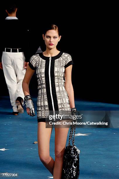 820 Paris Fashion Week Spring Summer 2007 Chanel Runway Photos and Premium High Res Pictures - Getty Images 820 Paris Fashion Week Spring Summer 2007 Chanel Runway Photos and Premium High Res Pictures - Getty Images