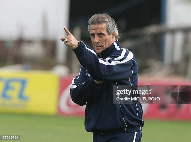 1.849 fotos e imágenes de óscar Tabárez Entrenador De Fútbol