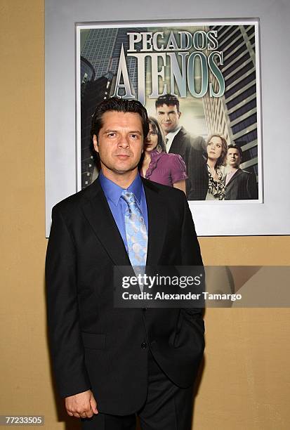 Ariel Lopez Padilla poses during the viewing party for the premiere episode of Telemundo's soap opera "Pecados Ajenos" on October 8, 2007 in Miami,...