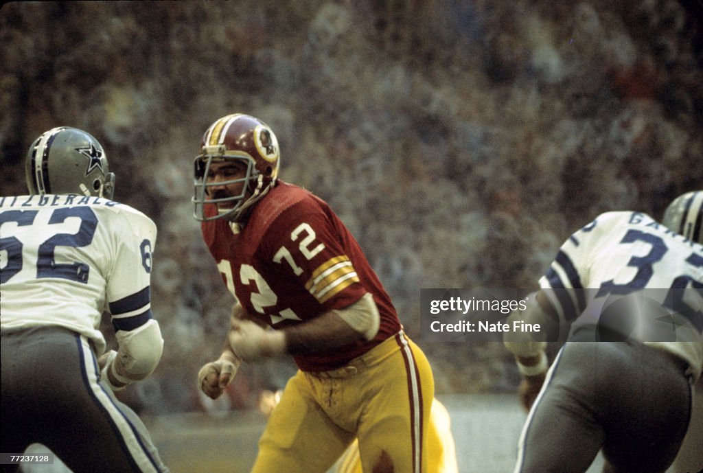 Ed Rubbert Washington Redskins defensive tackle Diron Talbert in action during ...